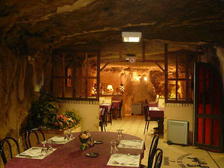 RESTAURANT AUBERGE DE L'ESCOTAIS RESTAURANT AUBERGE DE L'ESCOTAIS