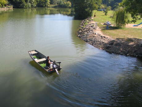 LOCATION DE BARQUES ET PEDALOS
