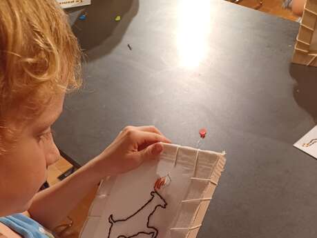 Atelier enfant "Bestiaire brodé" par le Manoir de la Cour