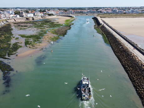 PECHE ET PROMENADE EN MER - L'AMI DU PECHEUR PECHE ET PROMENADE EN MER - L'AMI DU PECHEUR