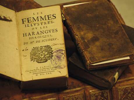 LE FONDS ANCIEN DE LA MÉDIATHÈQUE DE FONTENAY - DESCRIPTION DE L'EGYPTE LE FONDS ANCIEN DE LA MÉDIATHÈQUE DE FONTENAY - DESCRIPTION DE L'EGYPTE