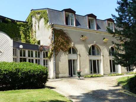 Hôtel "Château de Bazeilles" Hôtel "Château de Bazeilles"
