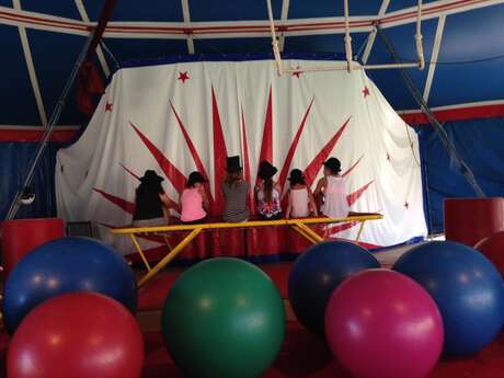 Stages enfants 4/8 ans : Découverte de l'art du cirque Stages enfants 4/8 ans : Découverte de l'art du cirque