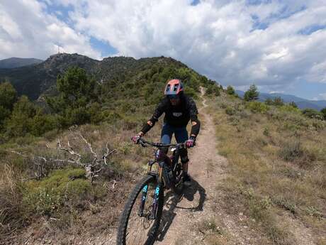 E-Bike stay and hike E-Bike stay and hike