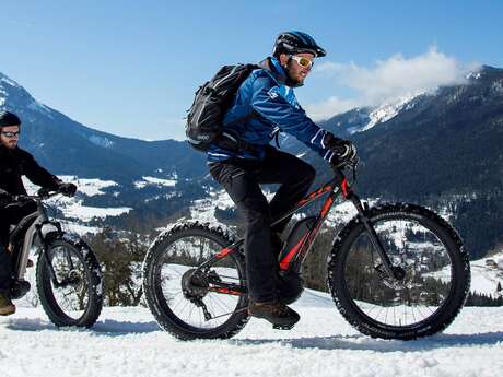 VTT électrique sur neige, rando descendante VTT électrique sur neige, rando descendante