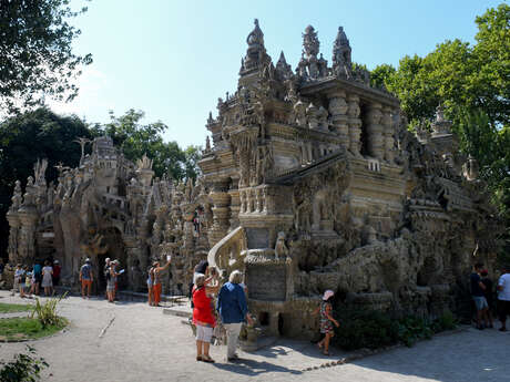 Palais idéal du facteur Cheval Palais idéal du facteur Cheval