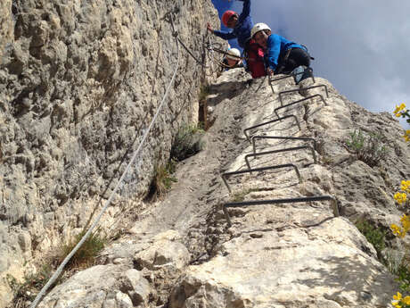 Via ferrata de Rouanne - Bureau des guides Les 2 vallées Via ferrata de Rouanne - Bureau des guides Les 2 vallées