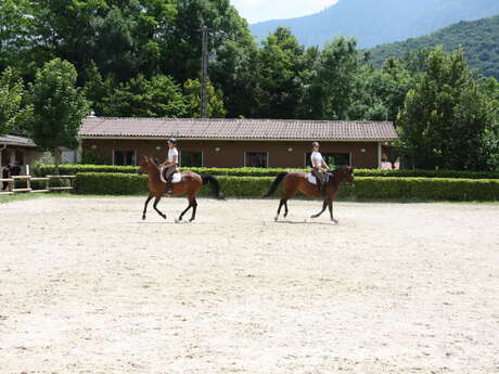 Les Ecuries de Crossey riding center Les Ecuries de Crossey riding center