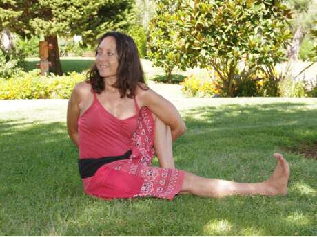 Caroline Raynal - Professeure de Yoga Caroline Raynal - Professeure de Yoga