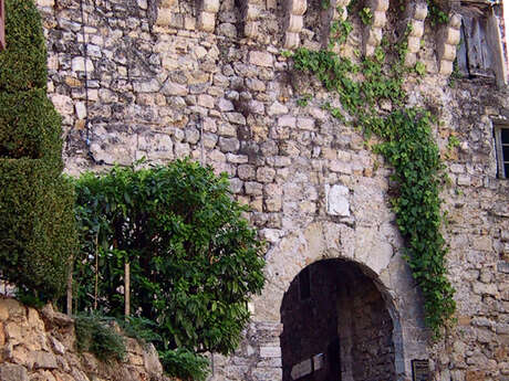 PORTE MEDIEVALE DITE PORTE SARRASINE PORTE MEDIEVALE DITE PORTE SARRASINE