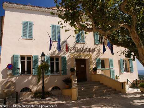 Mairie de Tourrettes Mairie de Tourrettes