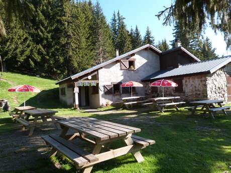 Le refuge du Crêt du Poulet Le refuge du Crêt du Poulet