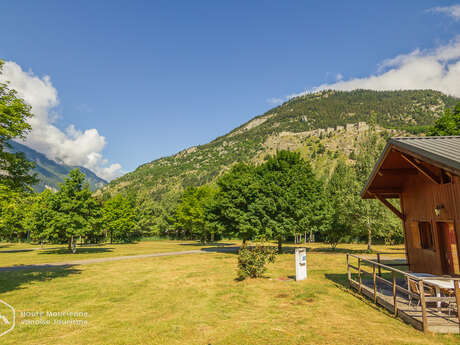 Camping-Caravaneige Les Combes Camping-Caravaneige Les Combes