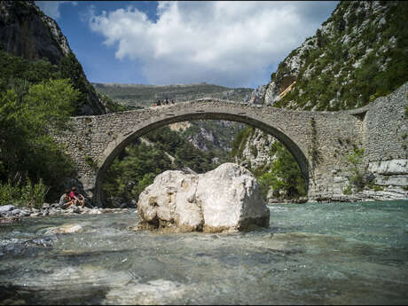 Pont de Tusset - Sentier du Lézard Pont de Tusset - Sentier du Lézard