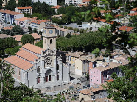 Cathédrale Saint-Jérôme Cathédrale Saint-Jérôme
