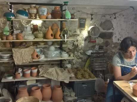 Artistic Pottery - Rachel Sanchez - Pot'o'roses Workshop Artistic Pottery - Rachel Sanchez - Pot'o'roses Workshop