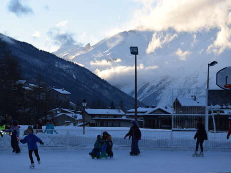 Patinoire du Parc de Loisirs des Glières Patinoire du Parc de Loisirs des Glières