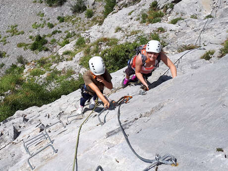 Via ferrata - Guides Esprit Montagne Via ferrata - Guides Esprit Montagne