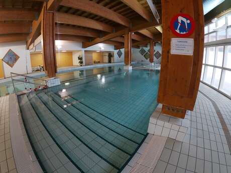 Piscine municipale du Parc de Loisirs des Glières Piscine municipale du Parc de Loisirs des Glières