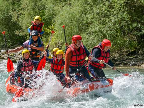 Découverte du rafting en famille sur le Verdon Découverte du rafting en famille sur le Verdon