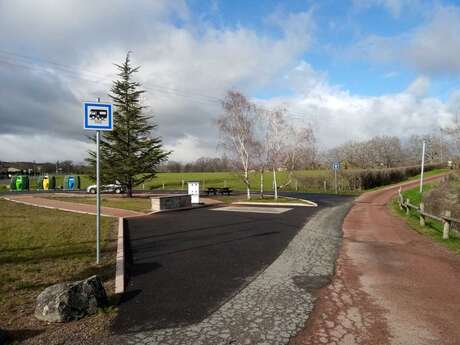 Aire de services et de stationnement Aire de services et de stationnement