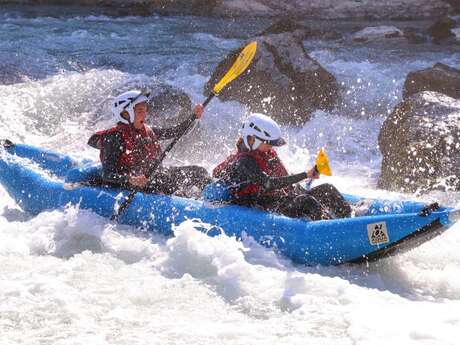 Rodéo aquatique en cano-raft Rodéo aquatique en cano-raft