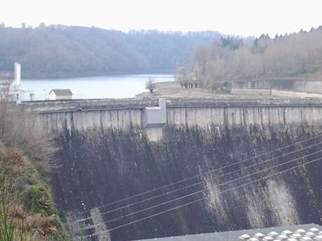 Plan d'eau-barrage de Rochebut Plan d'eau-barrage de Rochebut
