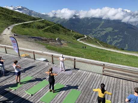 Mountain Yoga Outdoor Mountain Yoga Outdoor