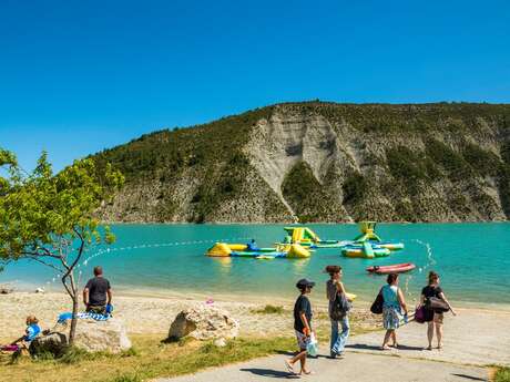 Jetez vous à l'eau au lac de Castillon ! Jetez vous à l'eau au lac de Castillon !