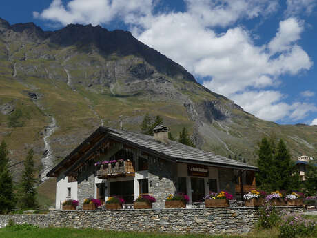 Le Petit Bonheur Bar Le Petit Bonheur Bar