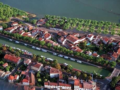 Le Canal des deux mers Le Canal des deux mers