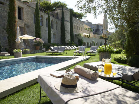 Hôtel La Bastide de Gordes Hôtel La Bastide de Gordes