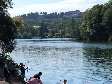 Initiation à la pêche en famille