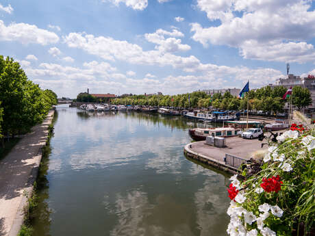 NANCY MOTORHOME PARKING AREA PORT DE PLAISANCE