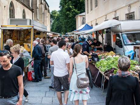 VIEILLE-VILLE MARKET