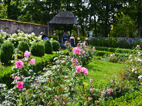 PARC DU CHATEAU DE FLEVILLE