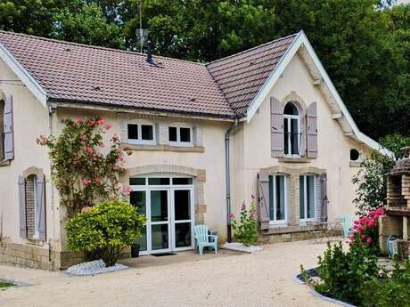 Meublé Thouvenot - "Côté Jardin"