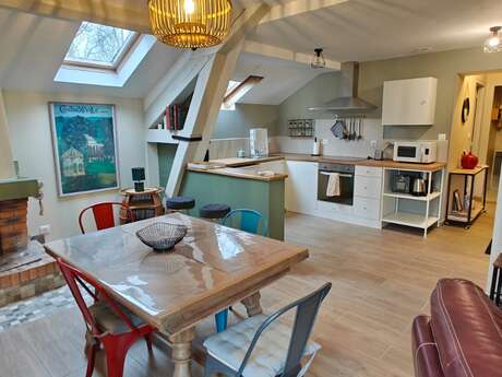 Meublé thouvenot - "au premier"