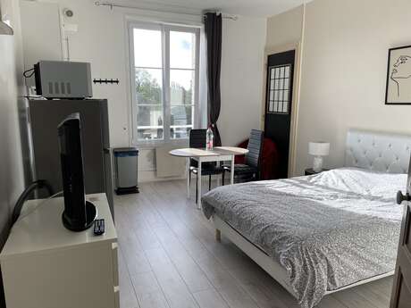 Meublé combeau sylvie - studio