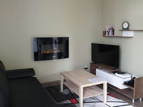 Meublé sci clairs chênes f2 gauche