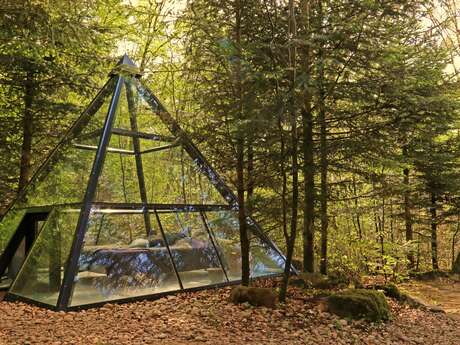 THE GLASS PYRAMID, THE DOME, THE CUBE, THE UNIDOME, THE TETRAMIDE – LA FERME AVENTURE