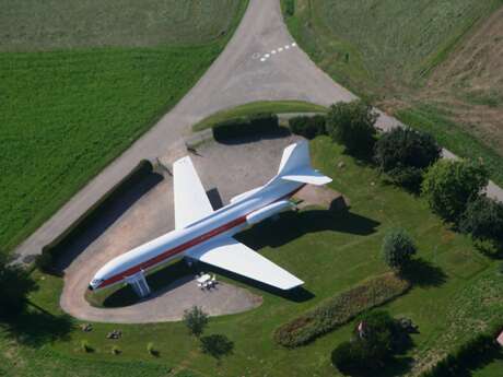 LA CARAVELLE - AVION MYTHIQUE- LA FERME AVENTURE