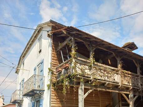 Meublé au coeur des bois rdc