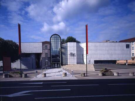 DAS DEPARTEMENTS-MUSEUM FÜR ANTIKE UND ZEITGENÖSSISCHE KUNST (MUDAAC)