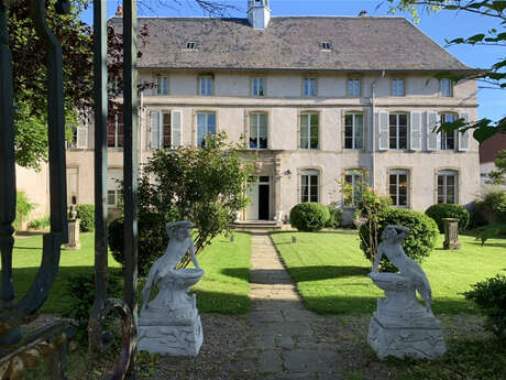 LE CHÂTEAU DE FAILLOUX LE CHÂTEAU DE FAILLOUX