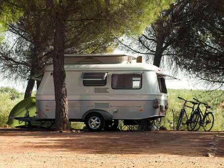 CAMPING LES PINS CAMPING LES PINS