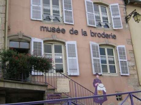 MUSÉE DE LA BRODERIE