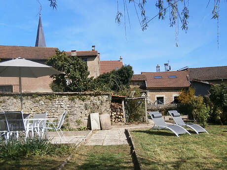 MEUBLÉ - LA MAISON AUX CHATS N°1