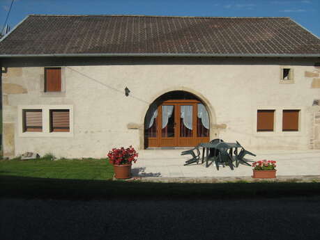 Meublé - la pierre Andrée F2