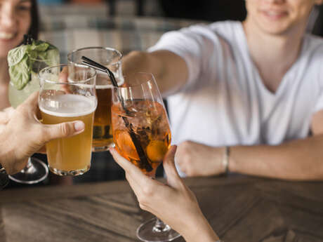 BAR À VINS ET À BIÈRES LE GRENIER